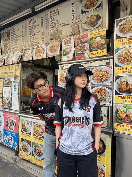 Hawker Street Candid