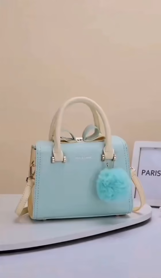 Luxury Handbag Boutique Commercial