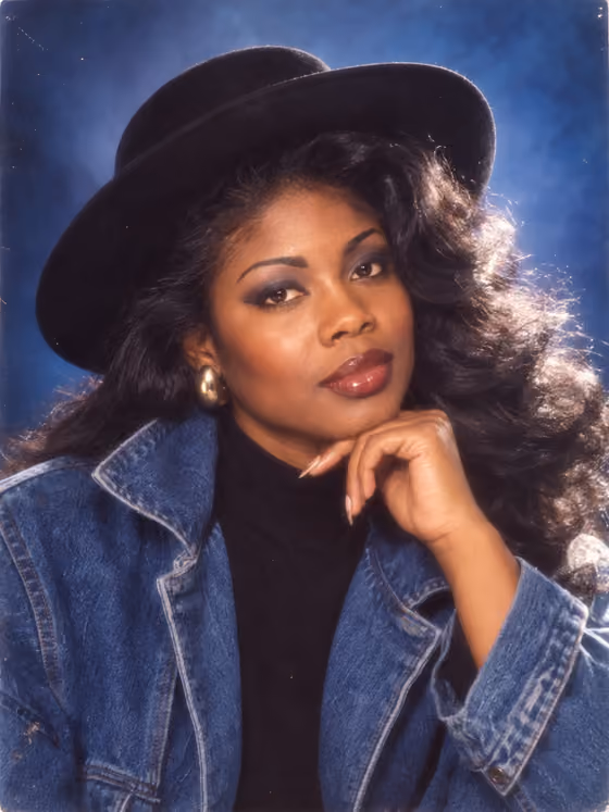 90s Glamour Shot