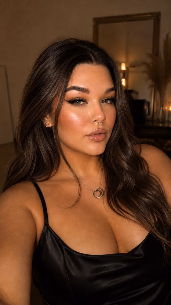 Luxury Glam Selfie