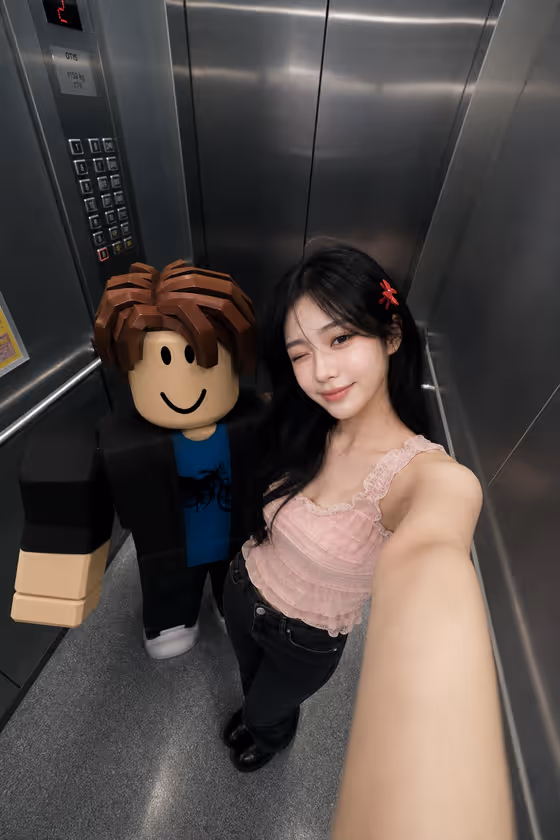 Roblox Elevator Selfie