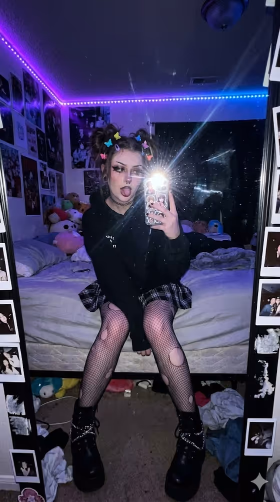 E-Girl Mirror Selfie