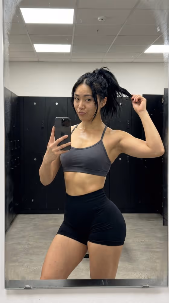 Gym Mirror Selfie template result